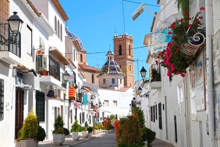 Altea is a great location for cycling training camps as an alternative to calpe